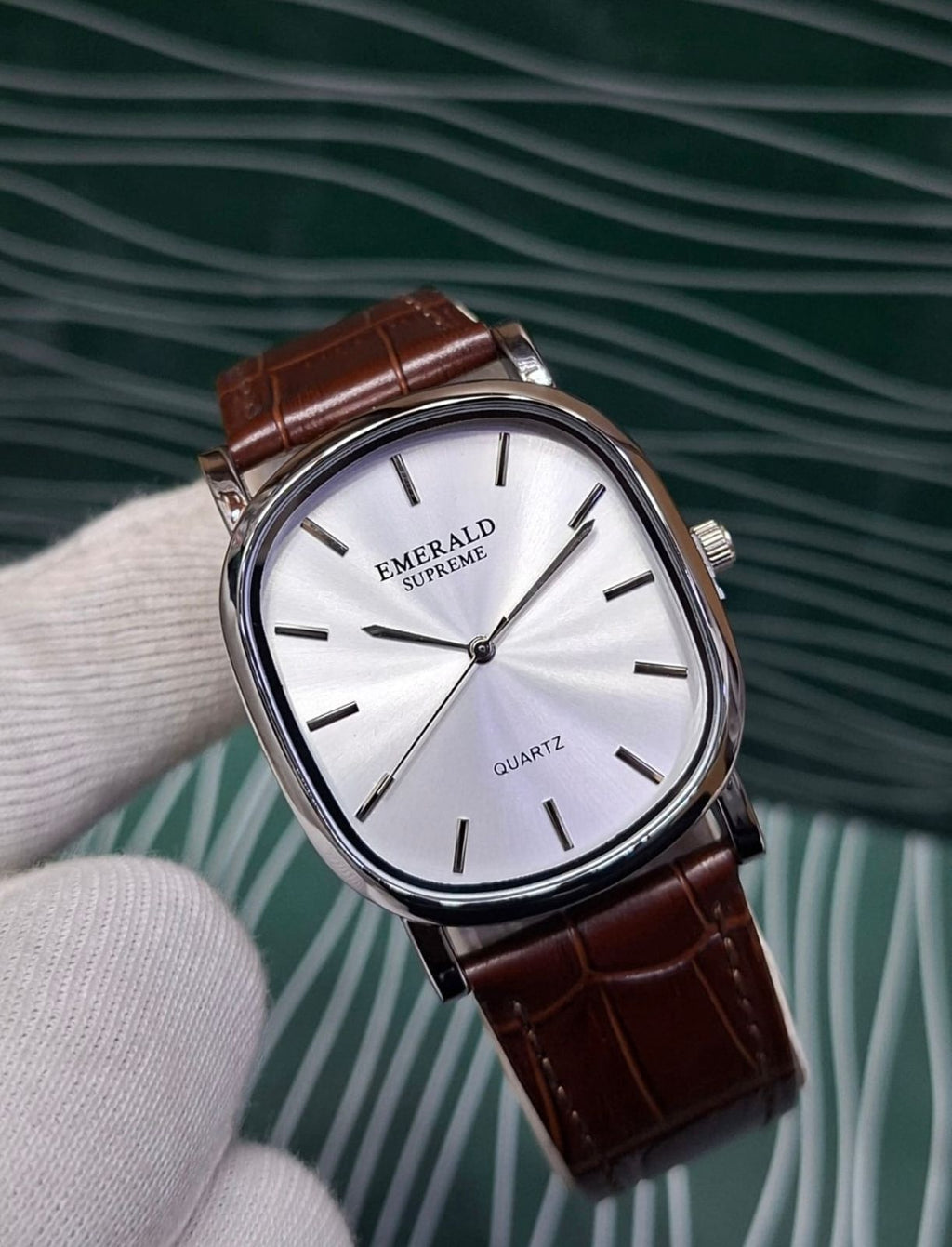 Emerald Supreme Quartz Watch Collection